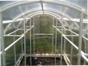 Пластикові труби як матеріал для теплиці - в чому переваги?