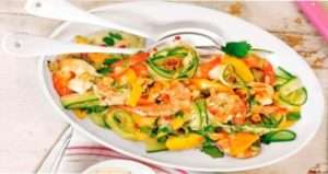 Французький коктейль з креветок салат.