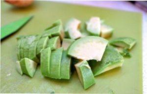 Цей салат на Новий 2019 рік зметуть зі столу першим - рецепт з червоною рибою