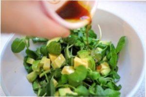 Рецепт самого смачного салату з червоною рибою.