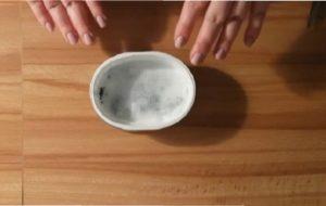 бинт трохи вбере в себе рідини