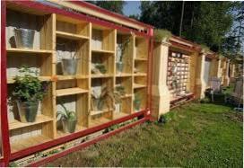 забор як декор дачі