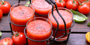 Сік з томатів з базиліком