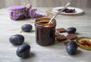 Слива в шоколаді на зиму - рецепт