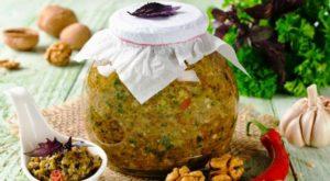 Приправа з волоським горіхом